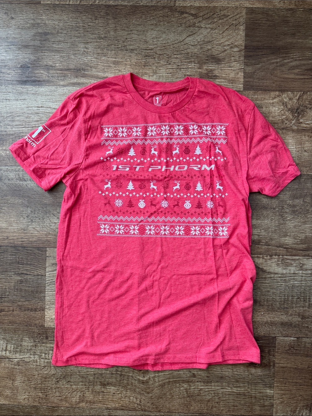 1st Phorm Women's Red Short Sleeve Holiday Graphic Tee